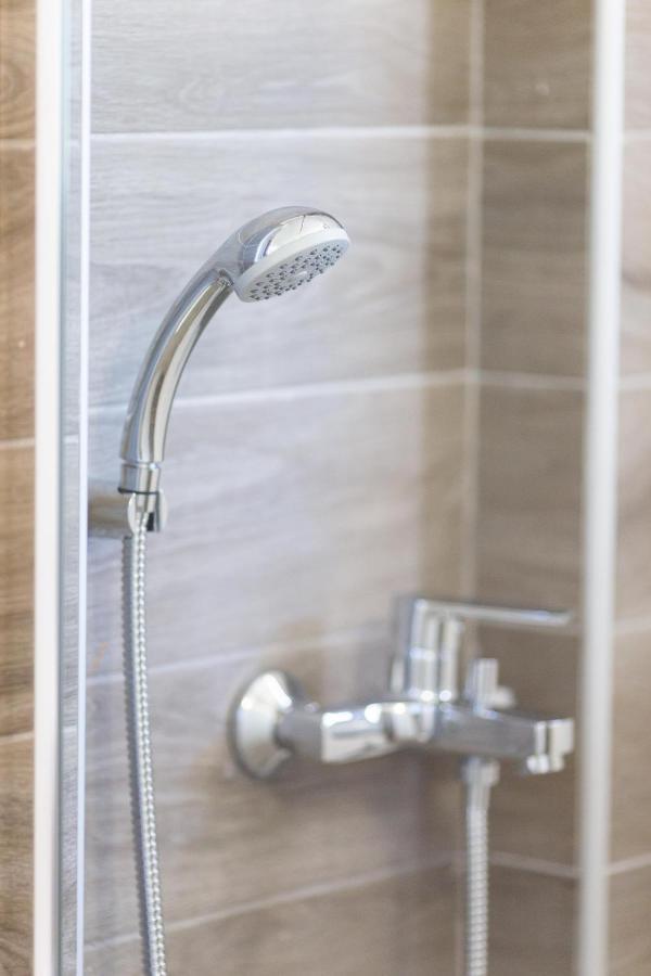 Varkes Suites 1 Неа Потидея Екстериор снимка