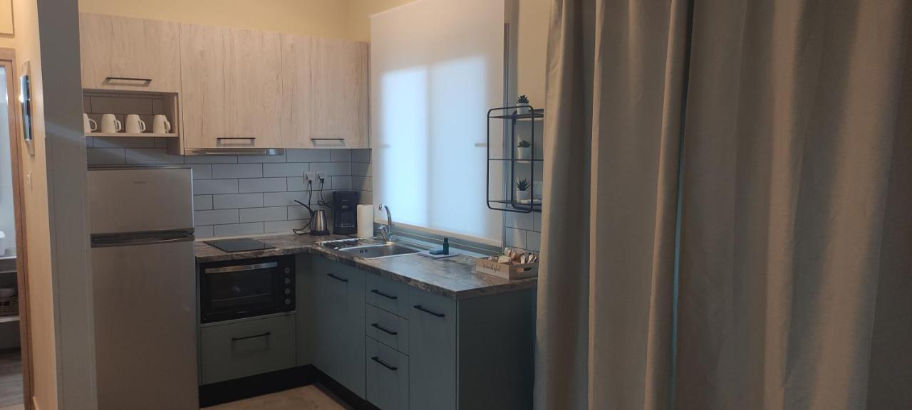 Varkes Suites 1 Неа Потидея Екстериор снимка